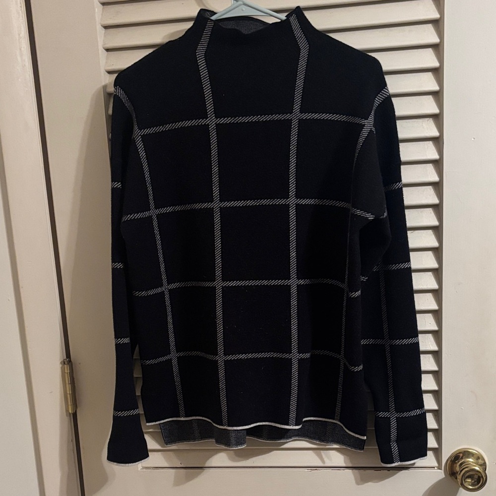 Max Studio Black and White Checkered Turtleneck Sweater